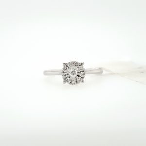 18K White Gold Round Illusion Diamond Ring